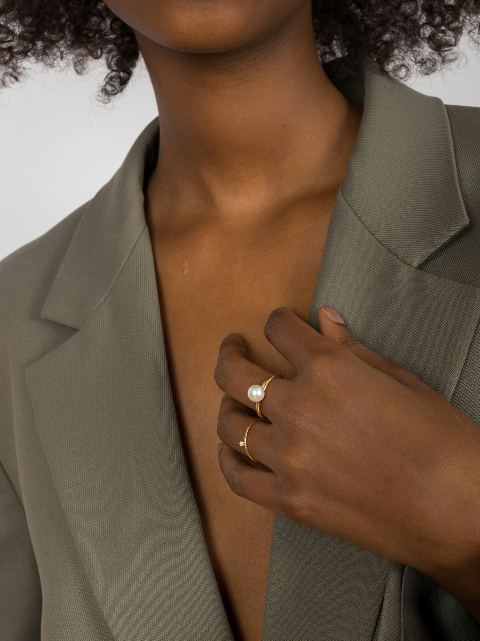 Solitary pearl ring photo 2
