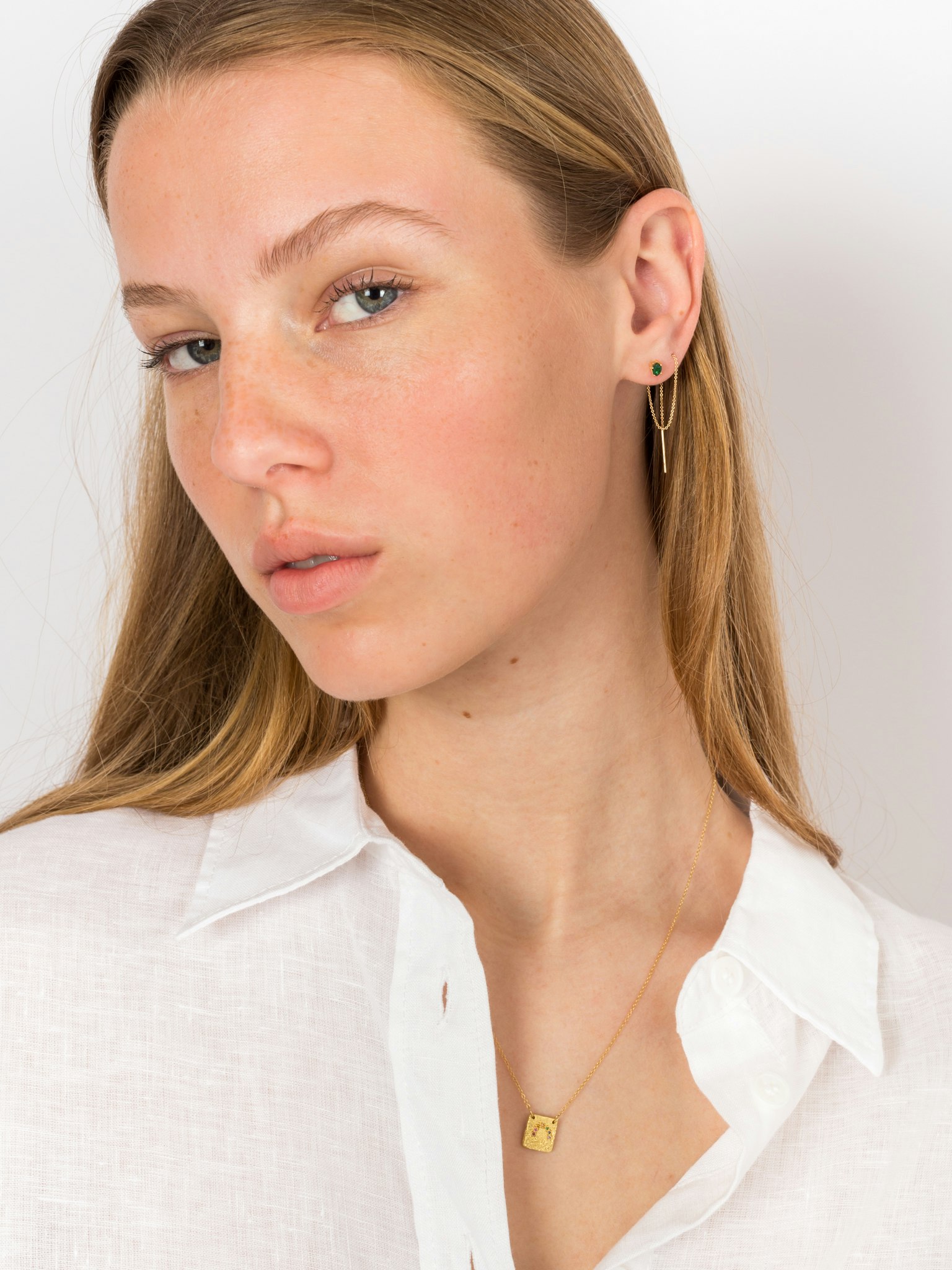 Emerald pear ear threaders photo 4