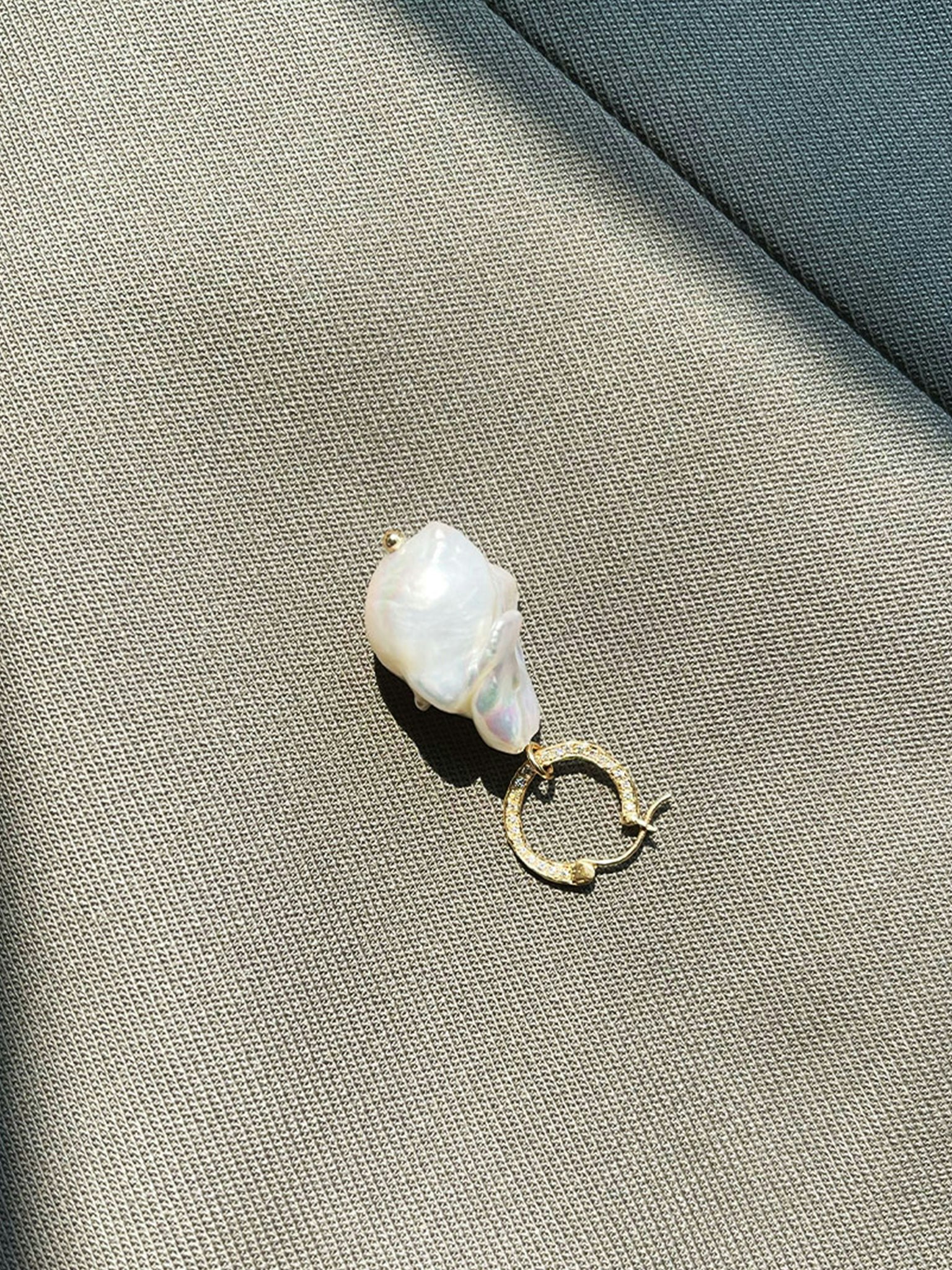 Diamond hoop earrings with baroque pearl photo 5