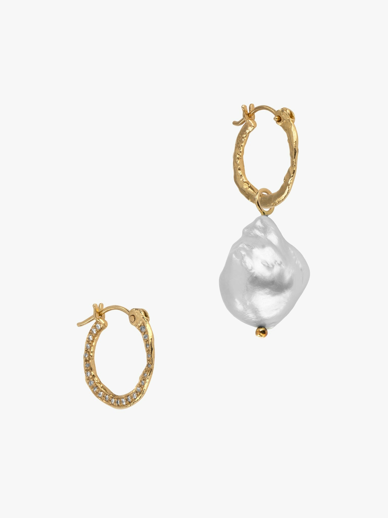 Diamond hoop earrings with baroque pearl photo 3