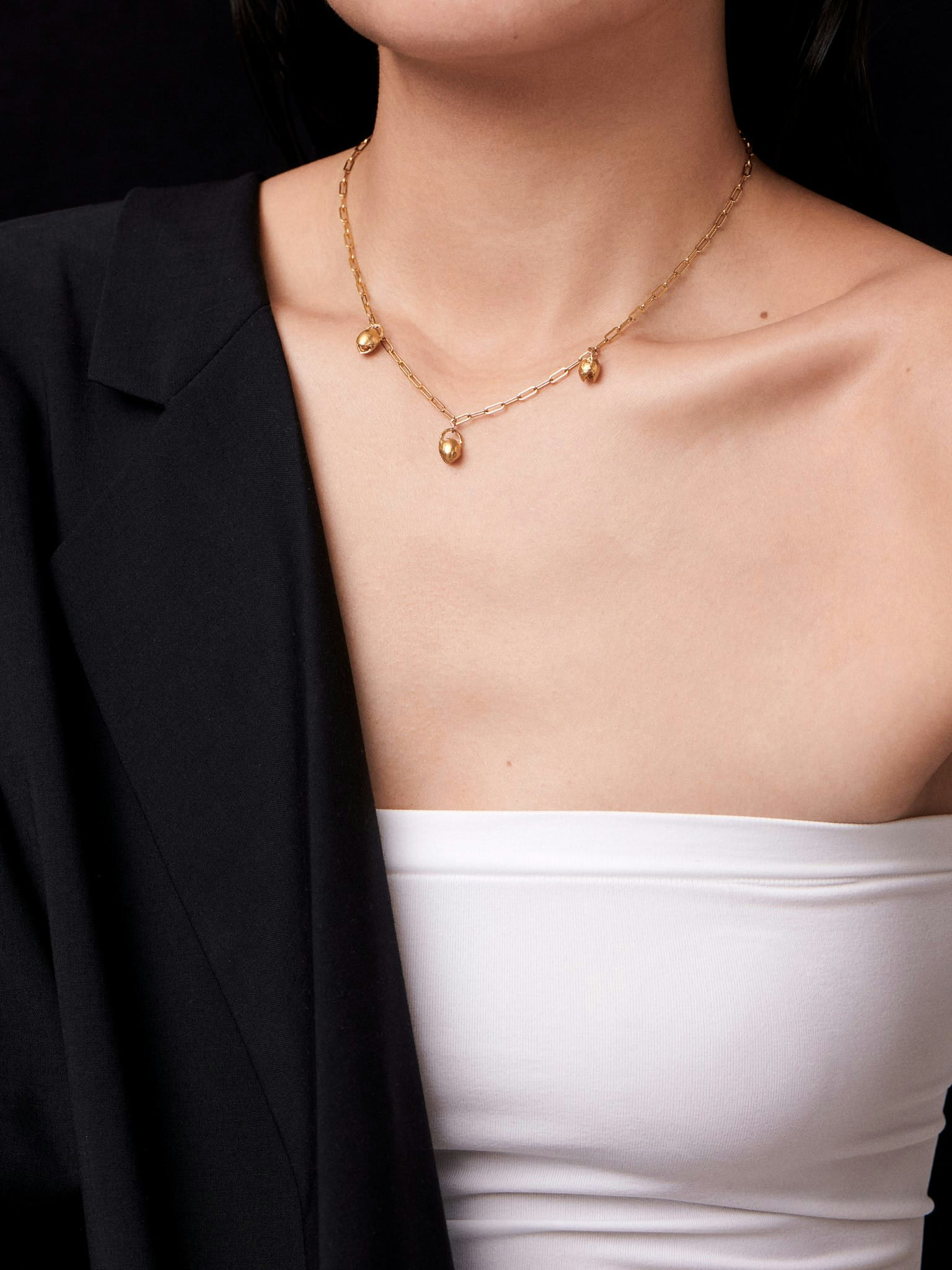 The glow of the candle necklace photo 2