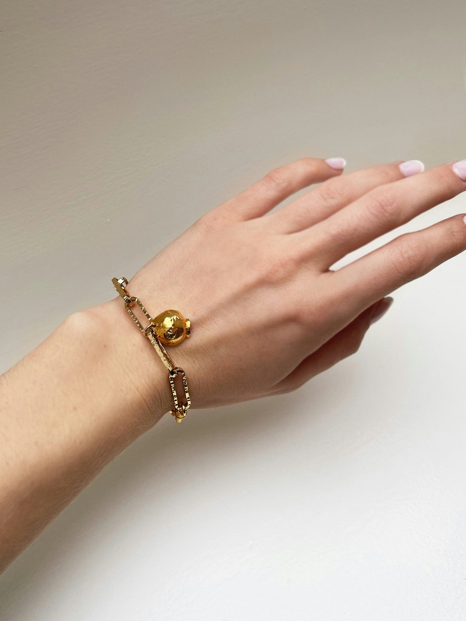The beacon's companion bracelet photo 2