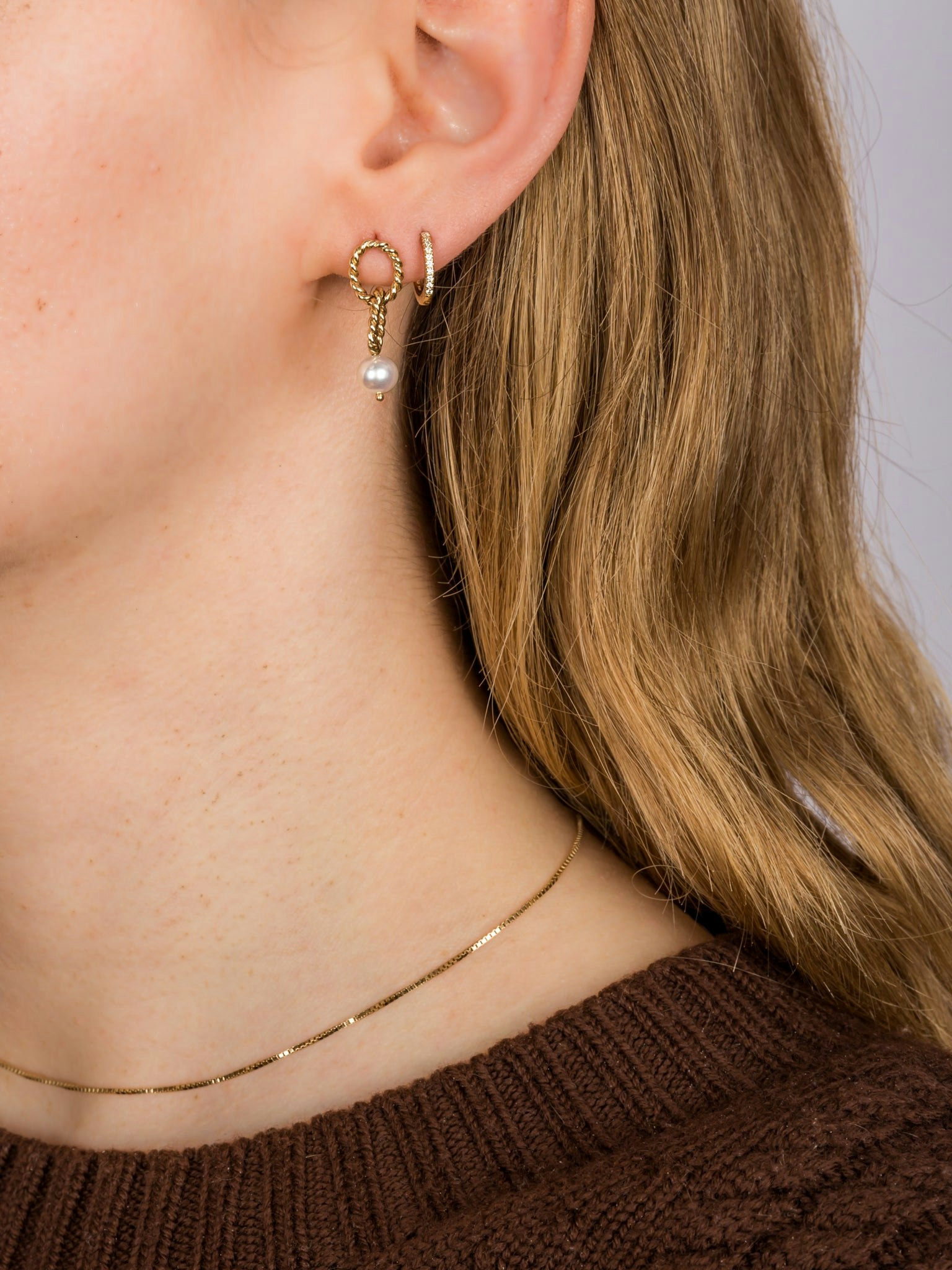 Pearl twine link studs photo 2