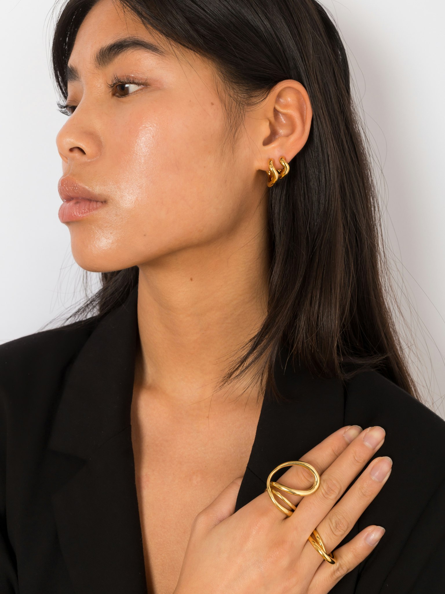 Wave hoop earrings photo 2