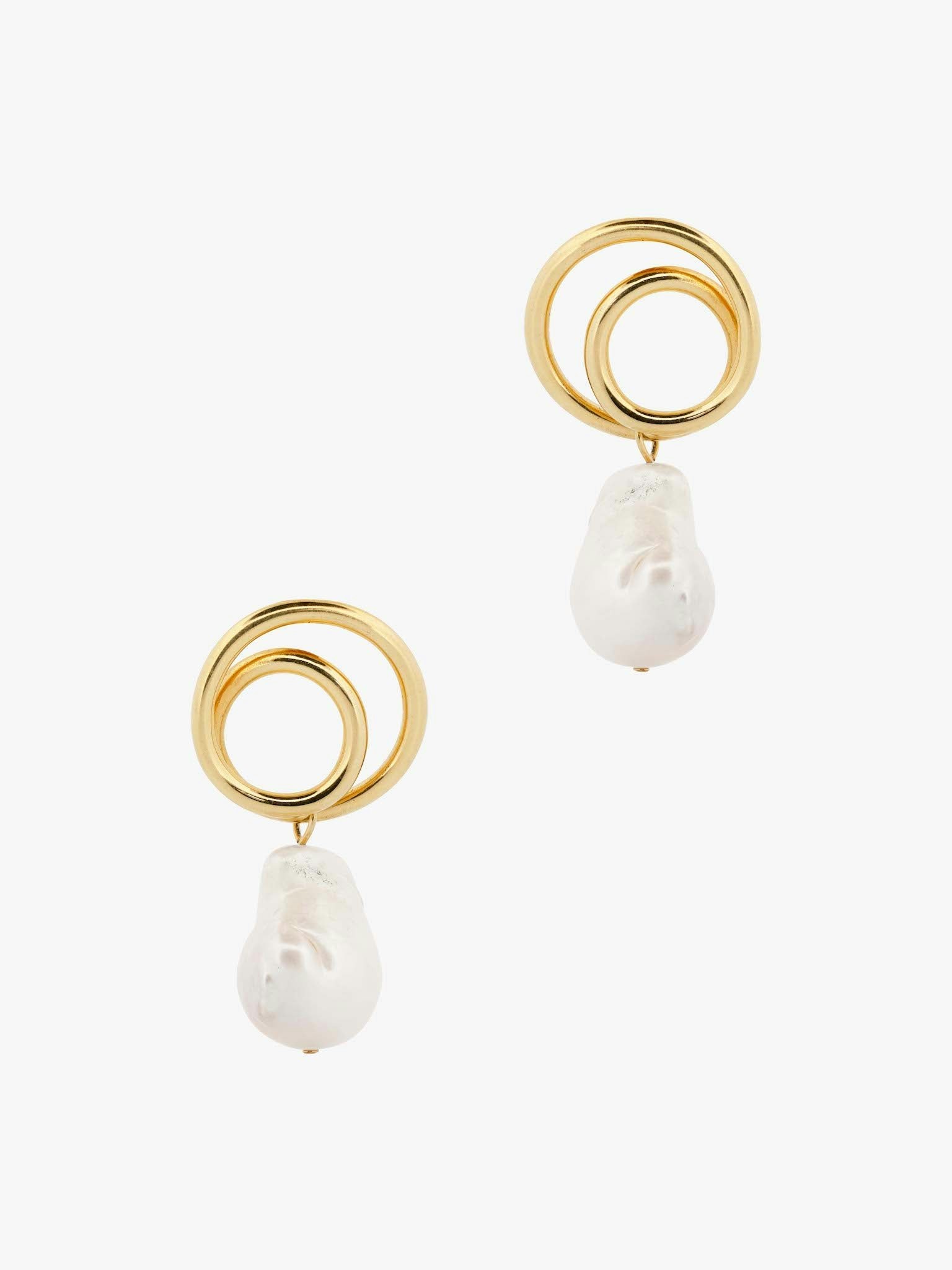 Coiling gold vermeil and baroque pearl earrings photo 1