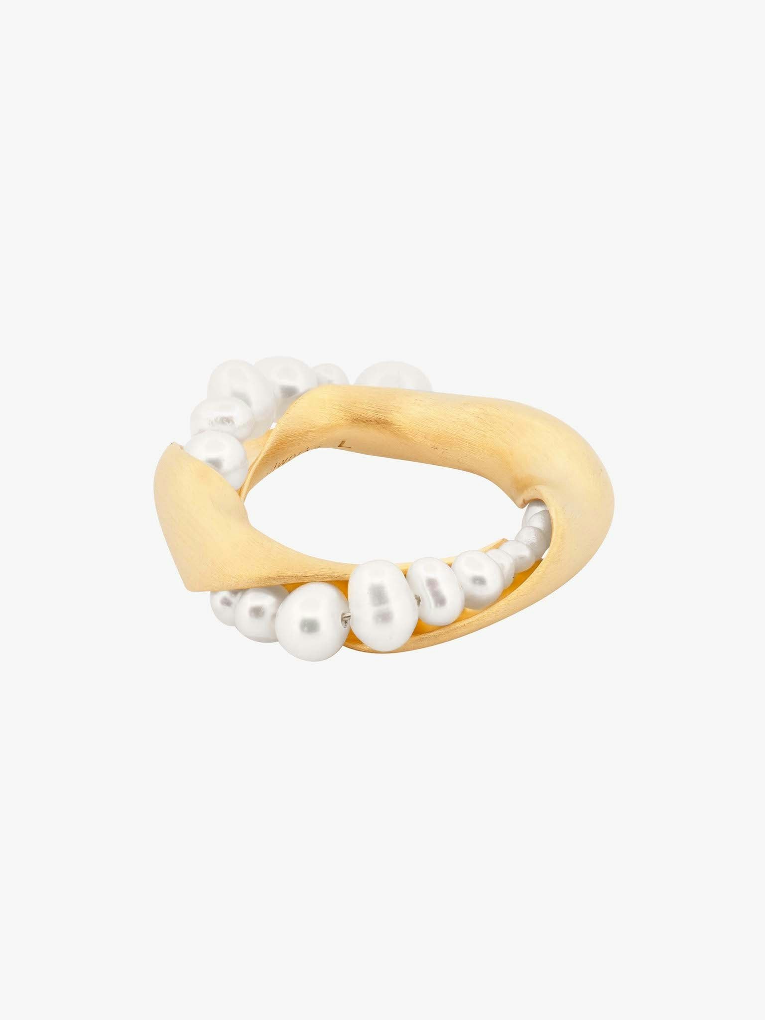 Drippity drip pearl ring photo 1