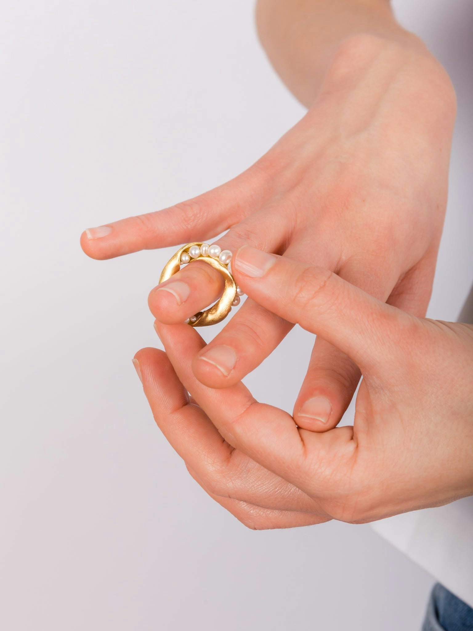 Drippity drip pearl ring photo 4