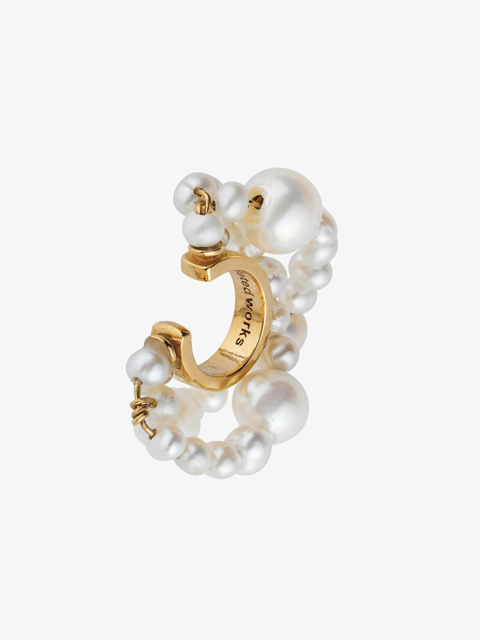 Cumulus pearl ear cuff photo 3