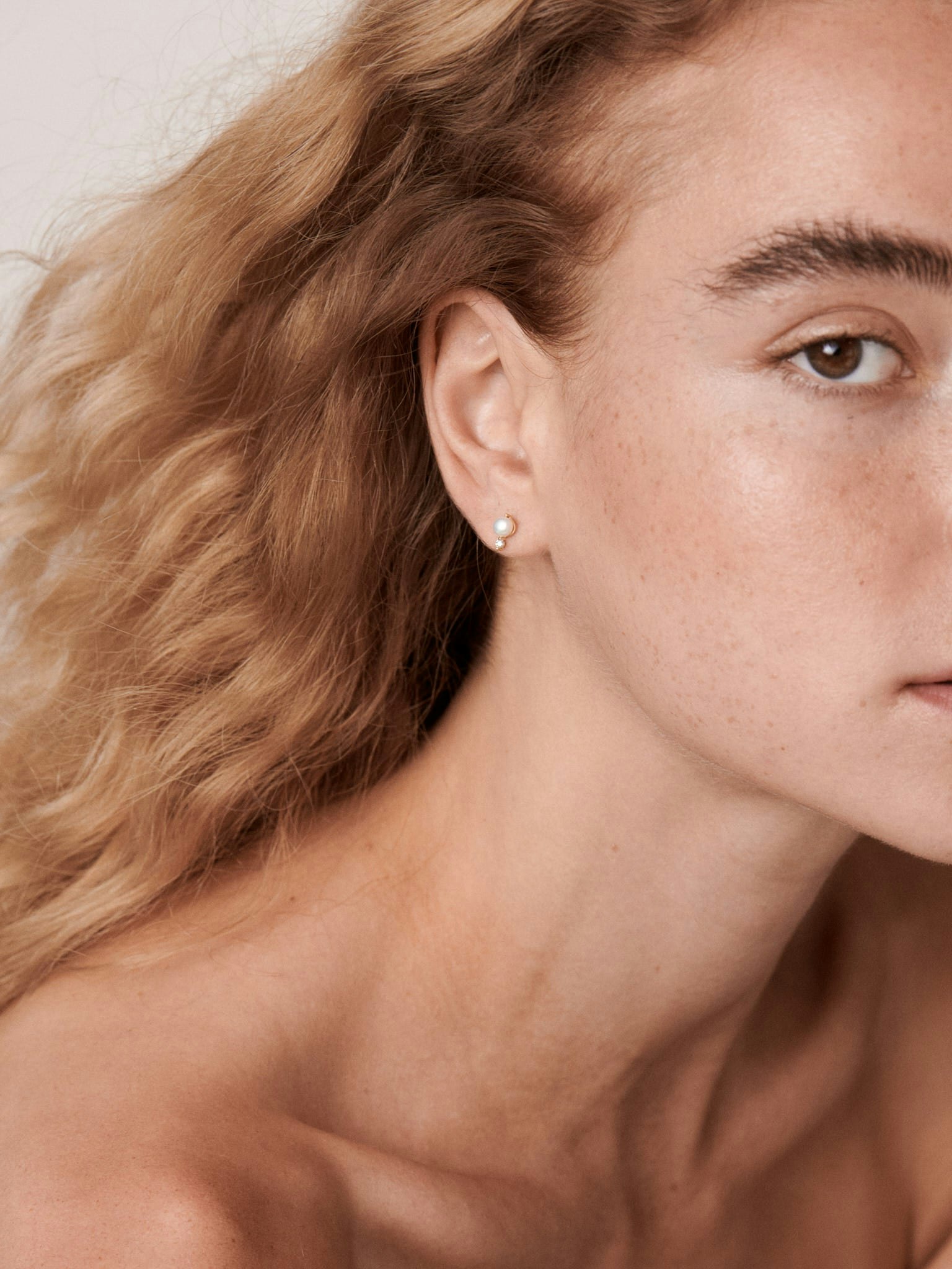 Shuga diamond double pearl studs photo 4