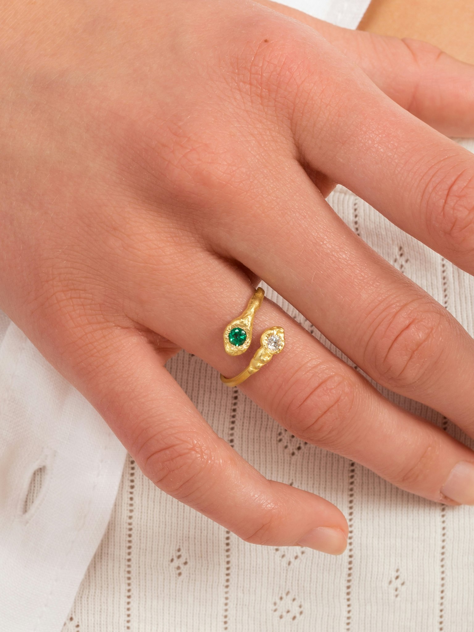 Esmeralda duo emerald and diamond ring photo 2