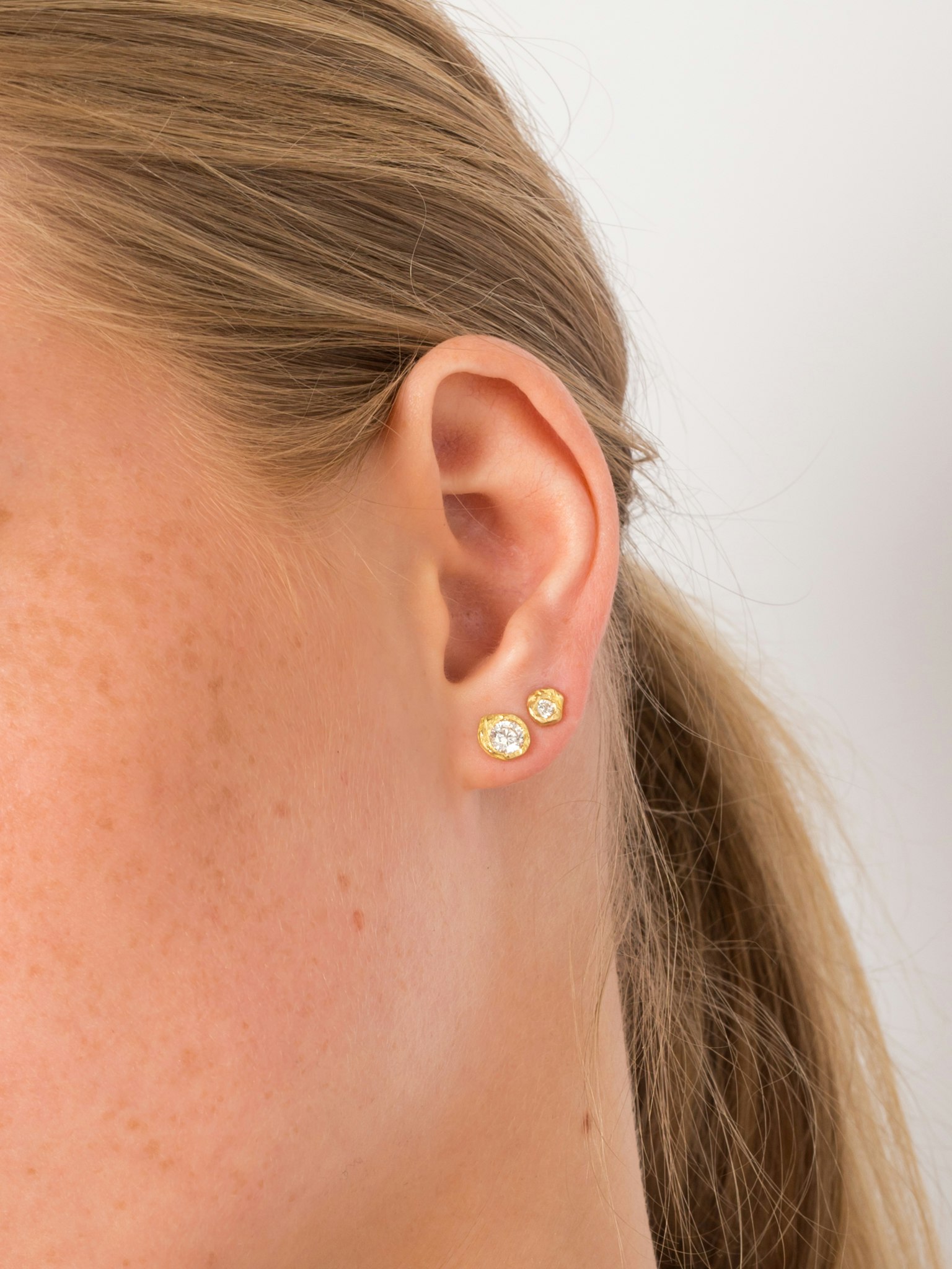 Solitaire iman 0.35ct diamond stud photo 2