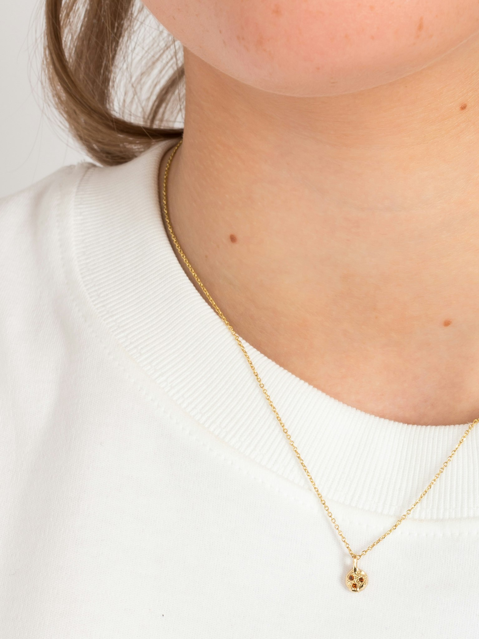 Gold mini diamond texture circle pendant necklace LII photo 2
