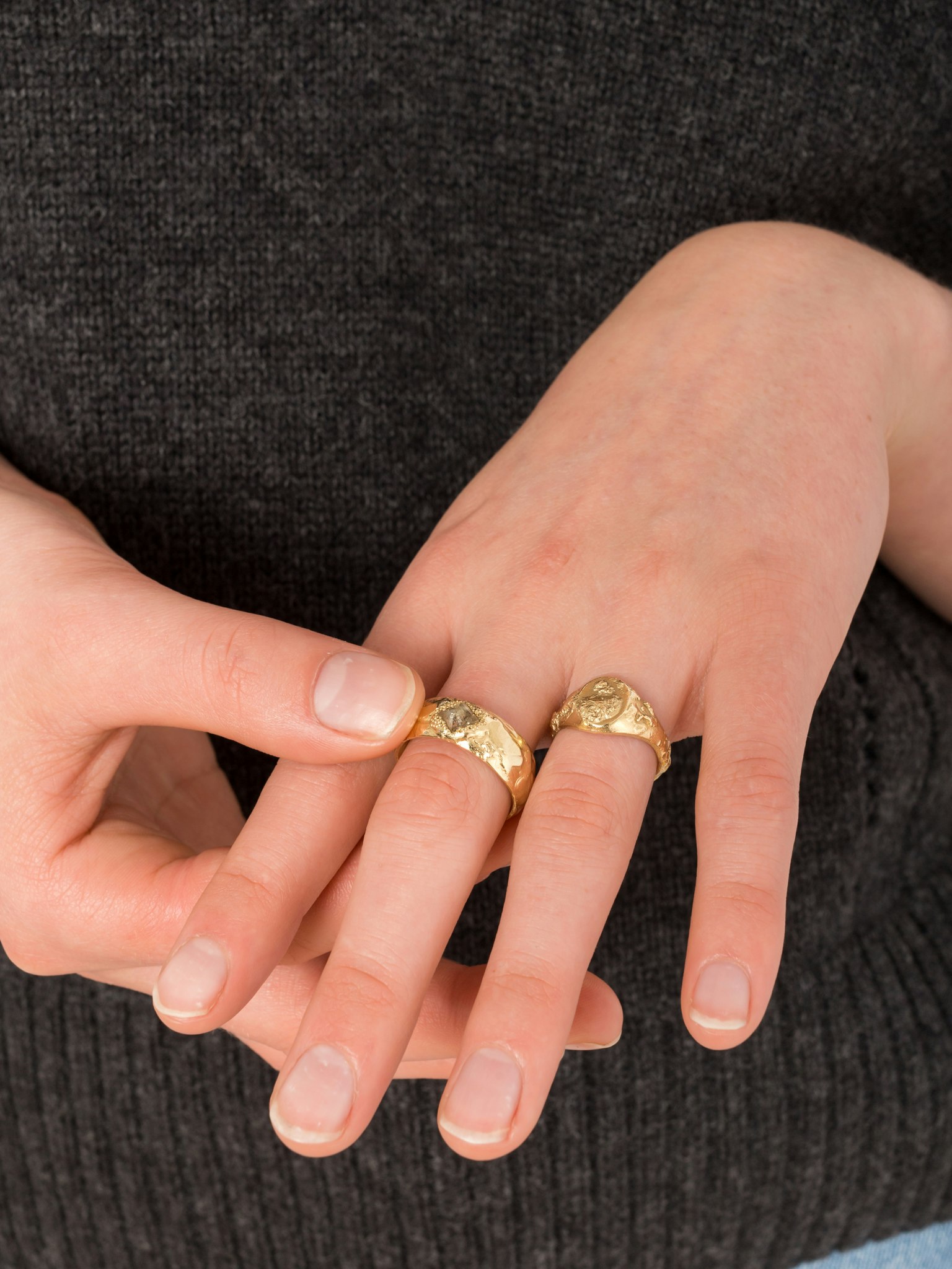 Single grey kite diamond scatter ring LI photo 4