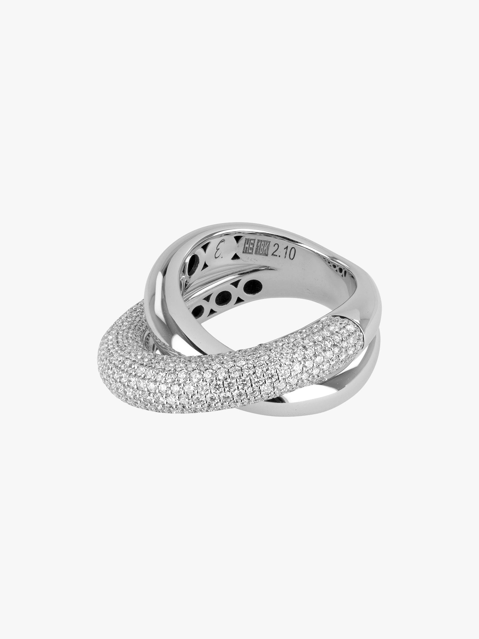 Infinity loop half pavé diamond ring photo 3
