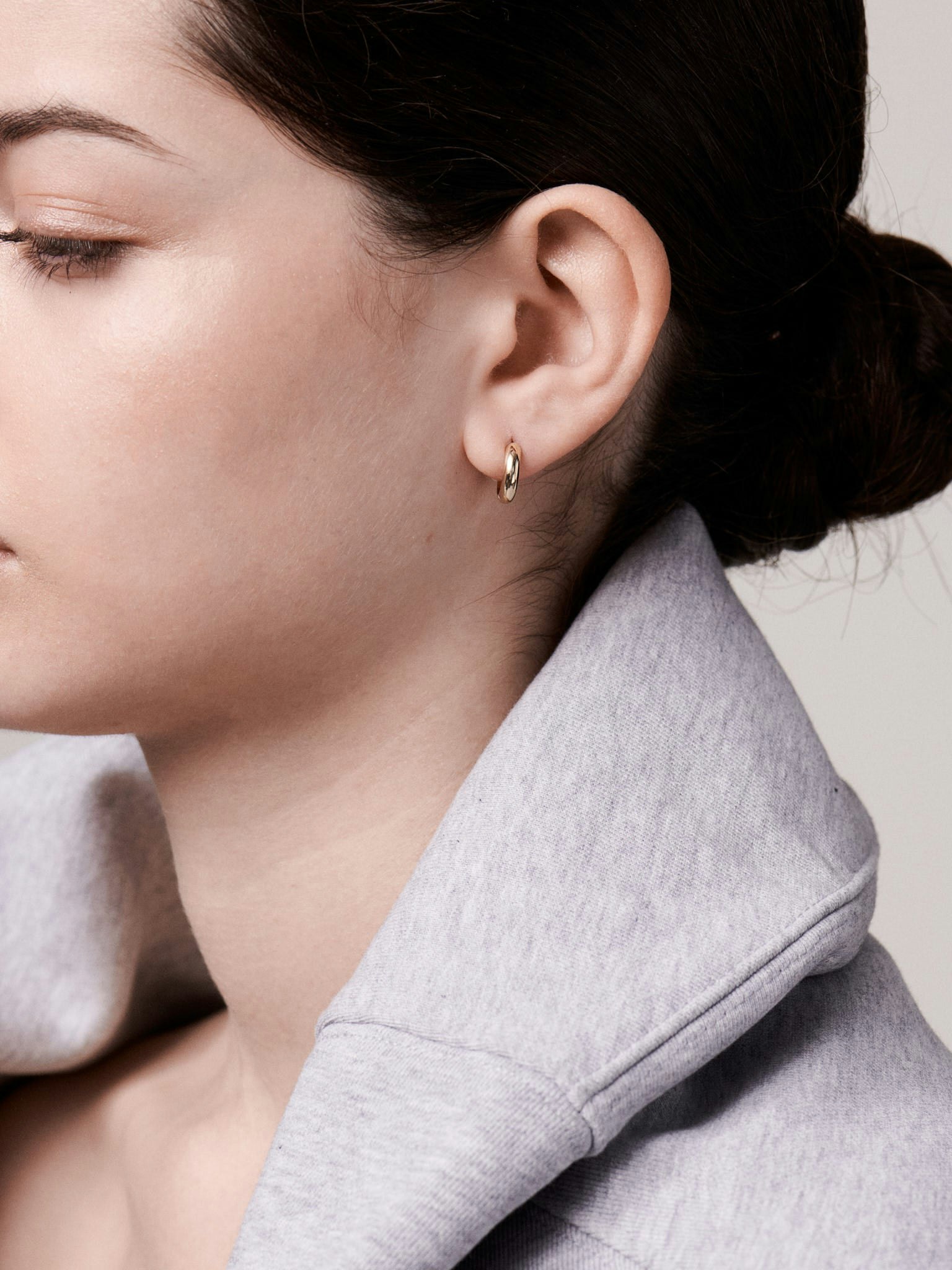 Classic hoop earrings photo 2