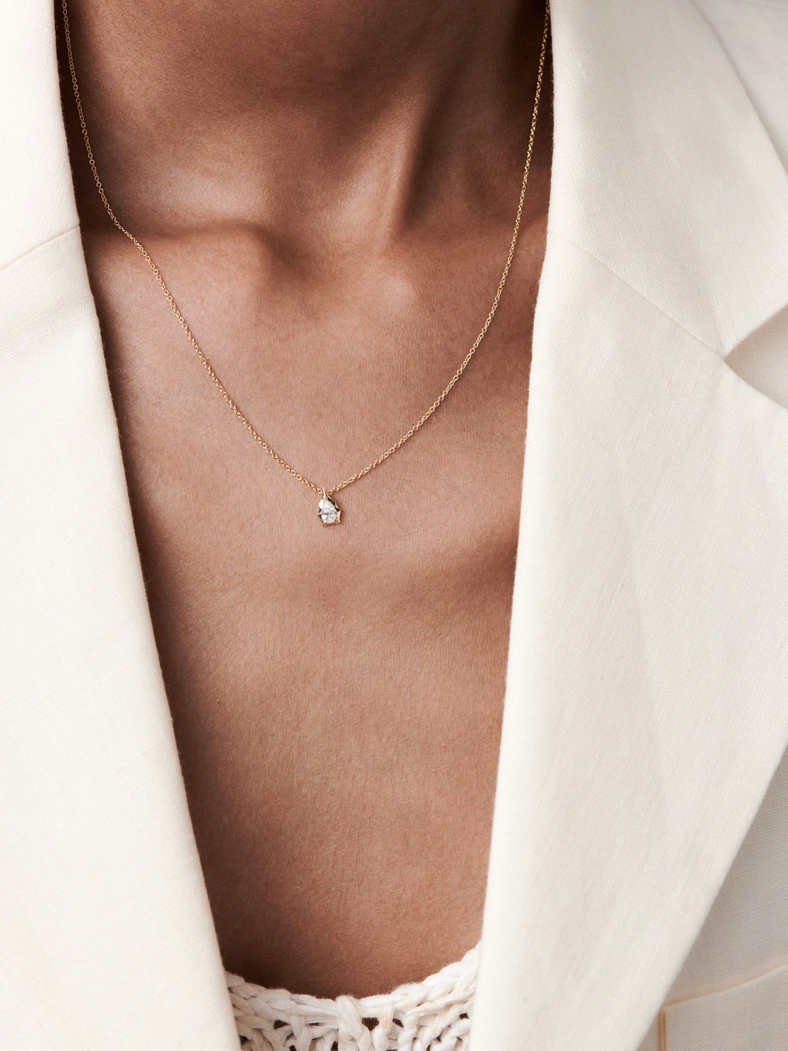Envoy diamond pendant photo 2