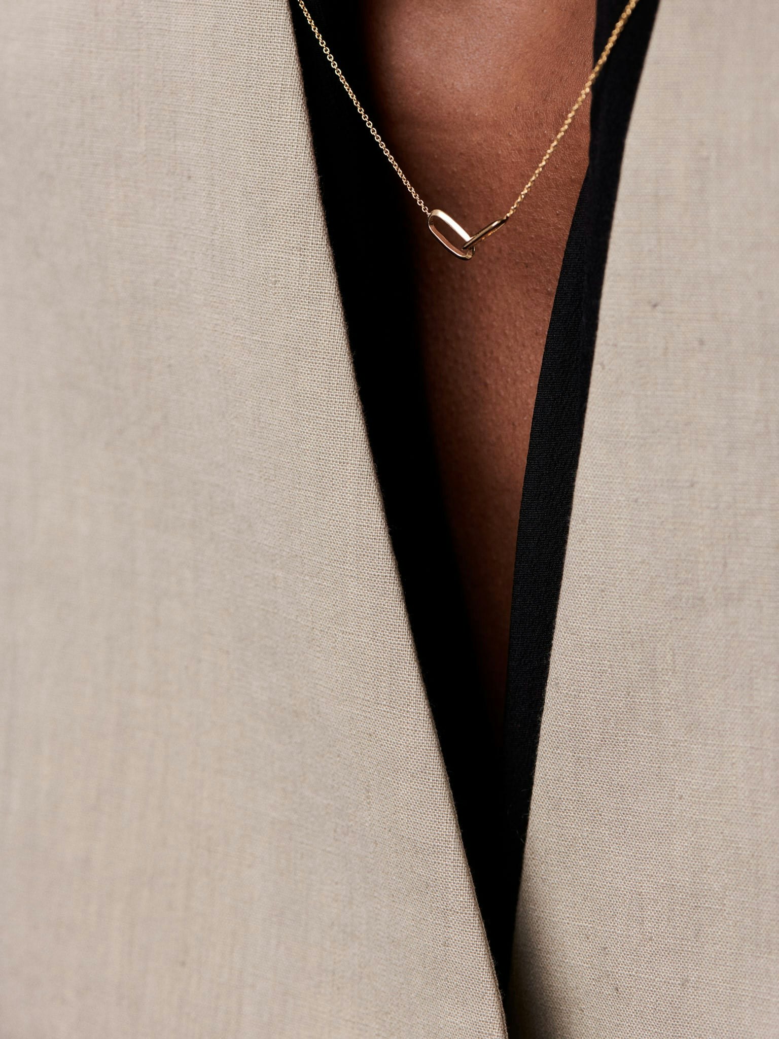 Linked necklace photo 2