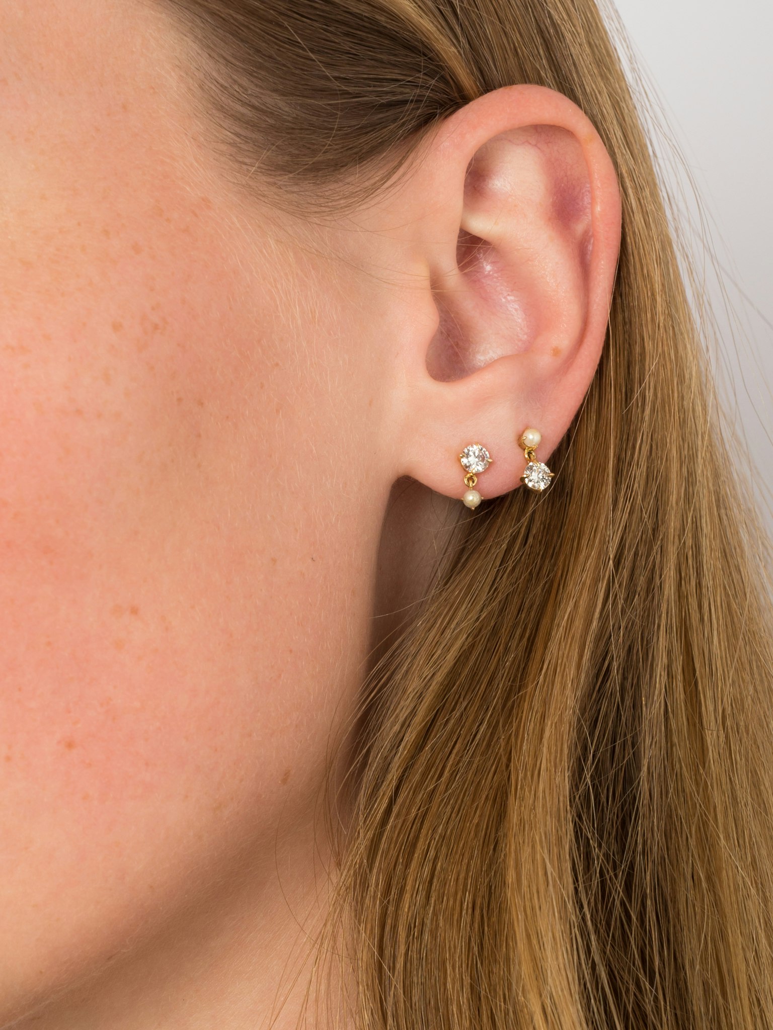 Alternating diamond and pearl drop earrings photo 2
