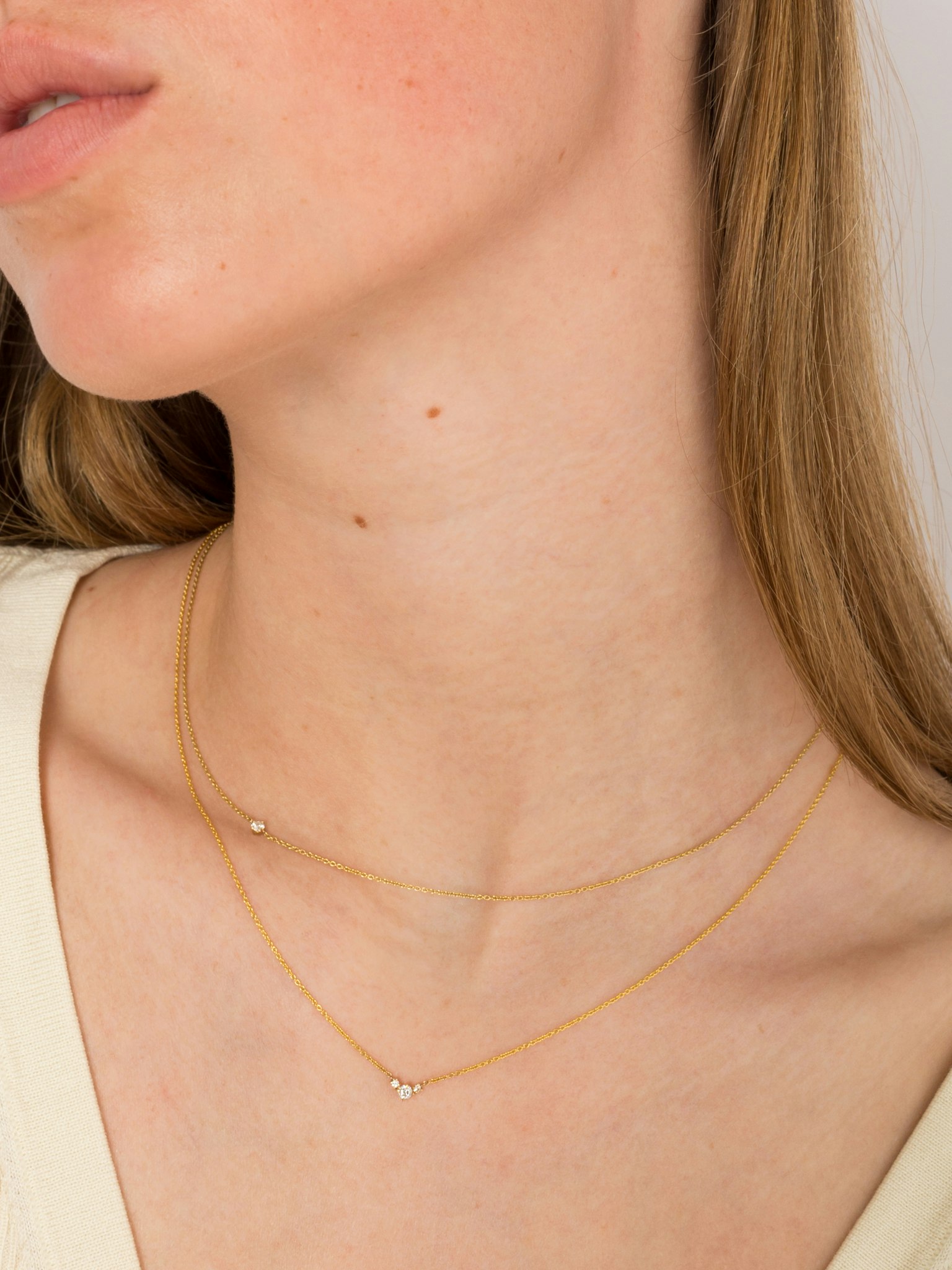 Floating round diamond necklace photo 2