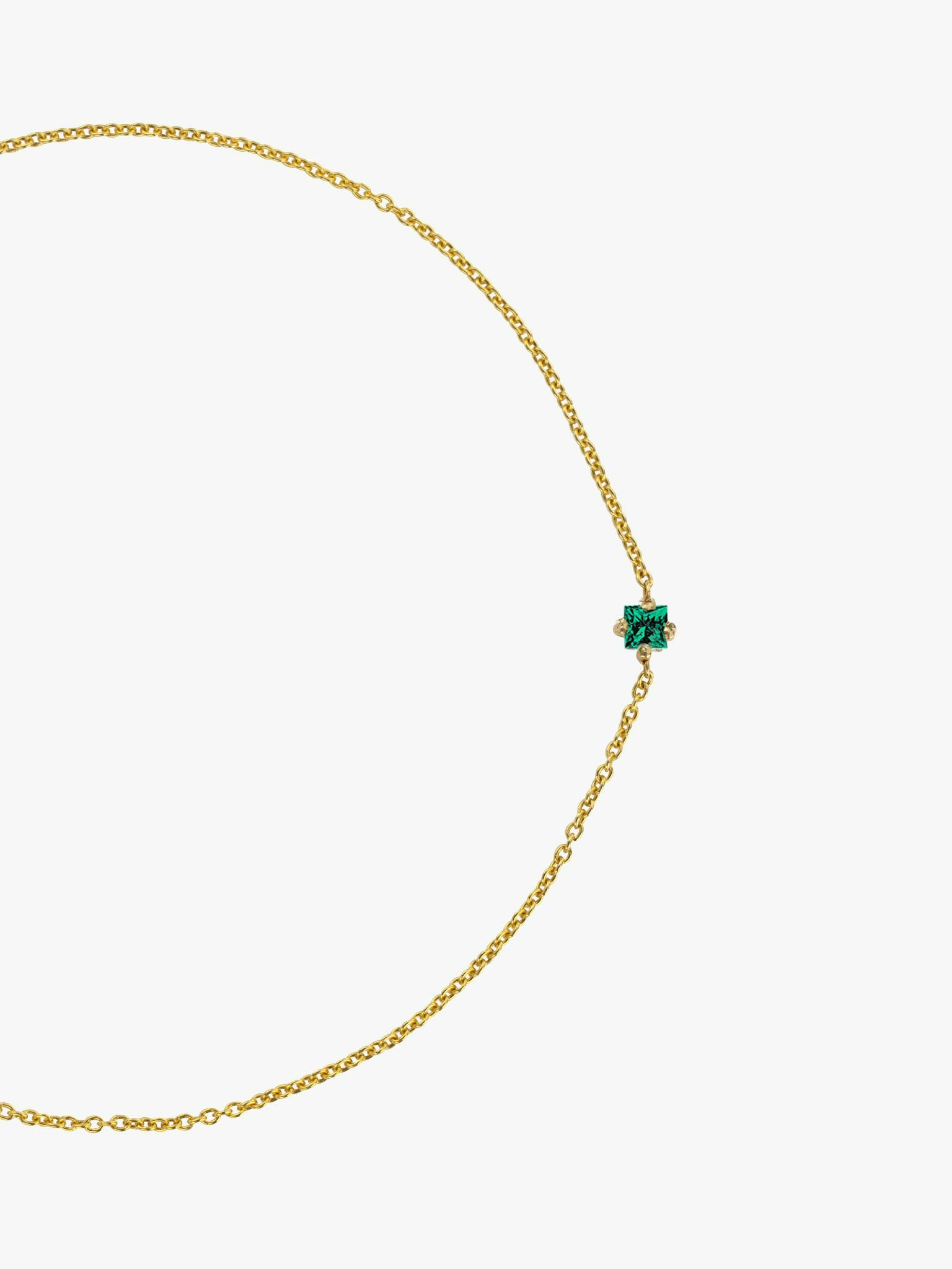 Princess cut emerald floating bracelet photo 4