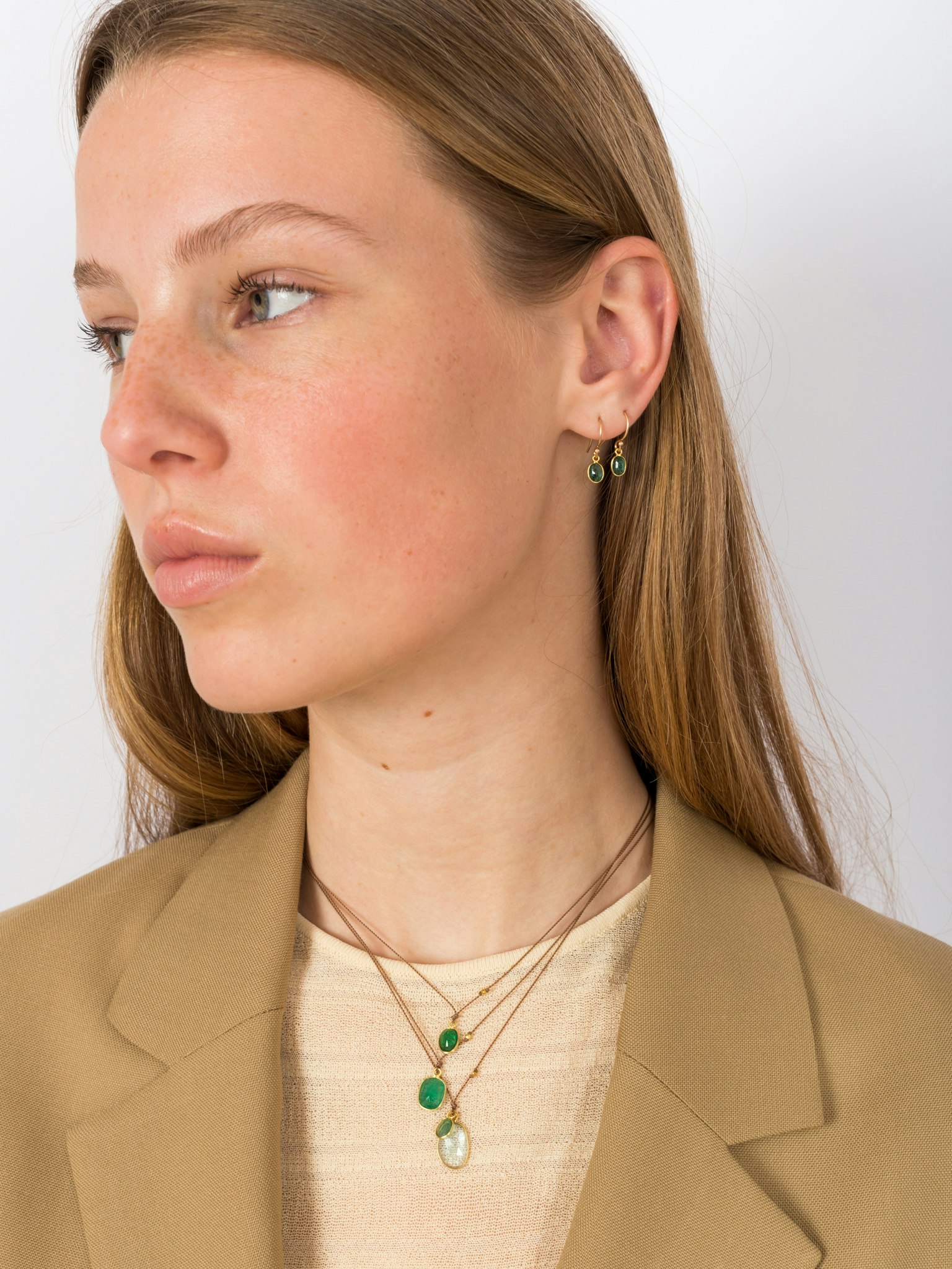 Aquamarine and emerald pendant necklace photo 4