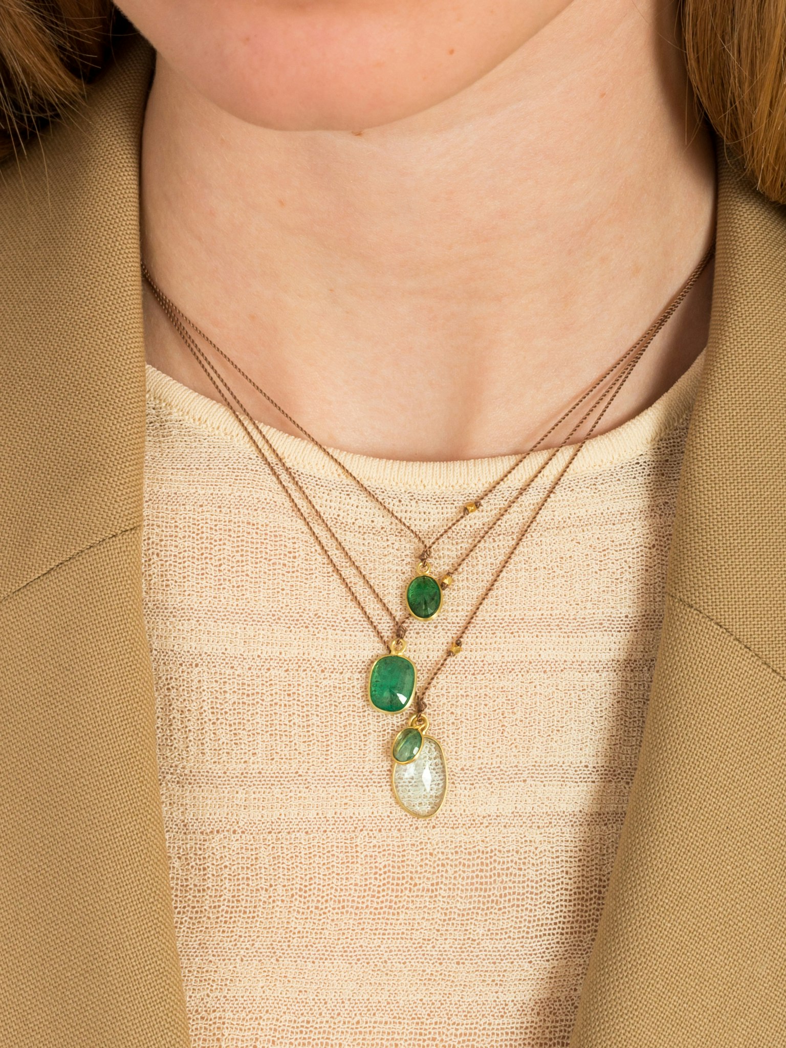 Aquamarine and emerald pendant necklace photo 2