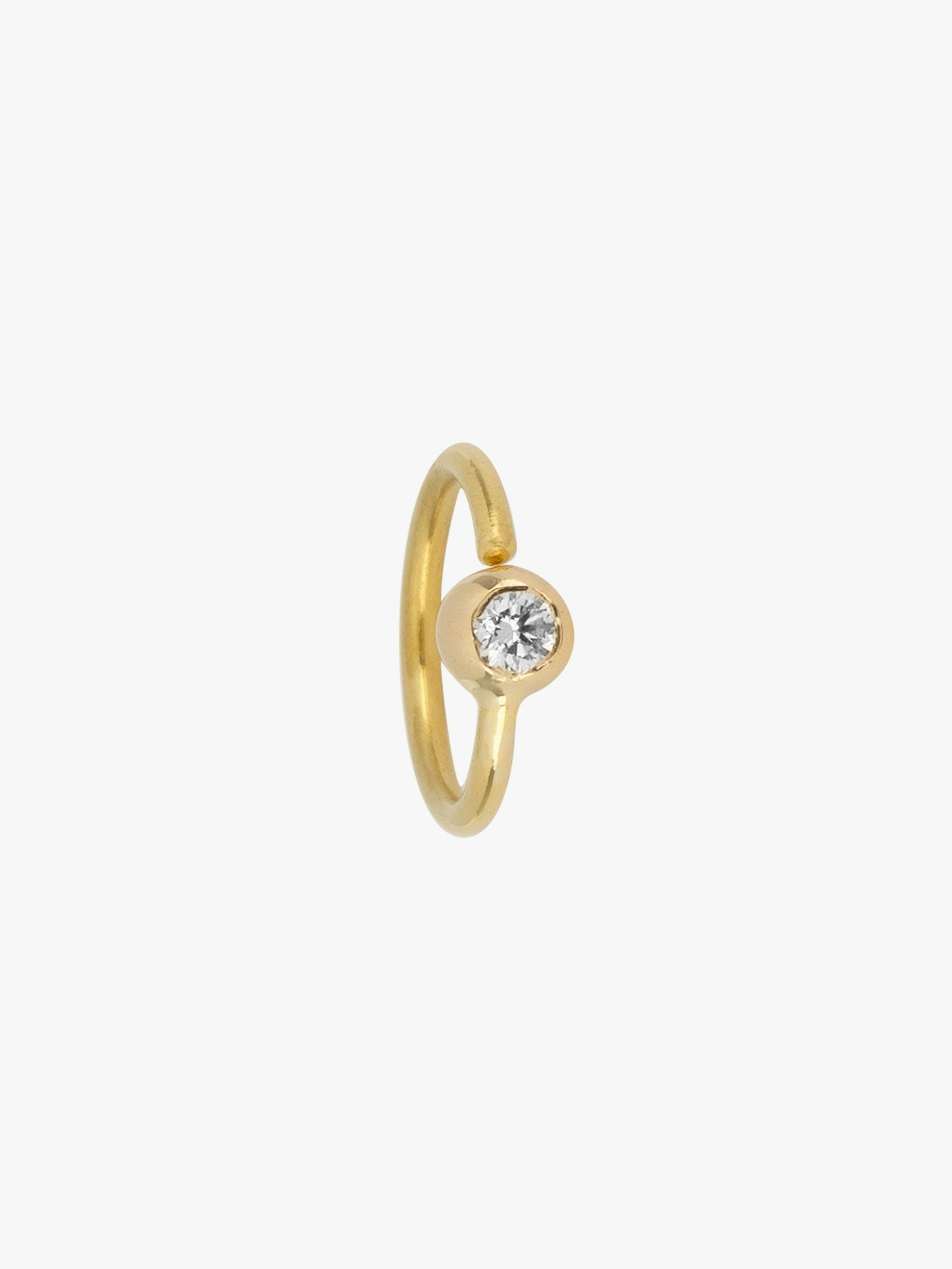 Mini hoop with 1 diamond photo 1