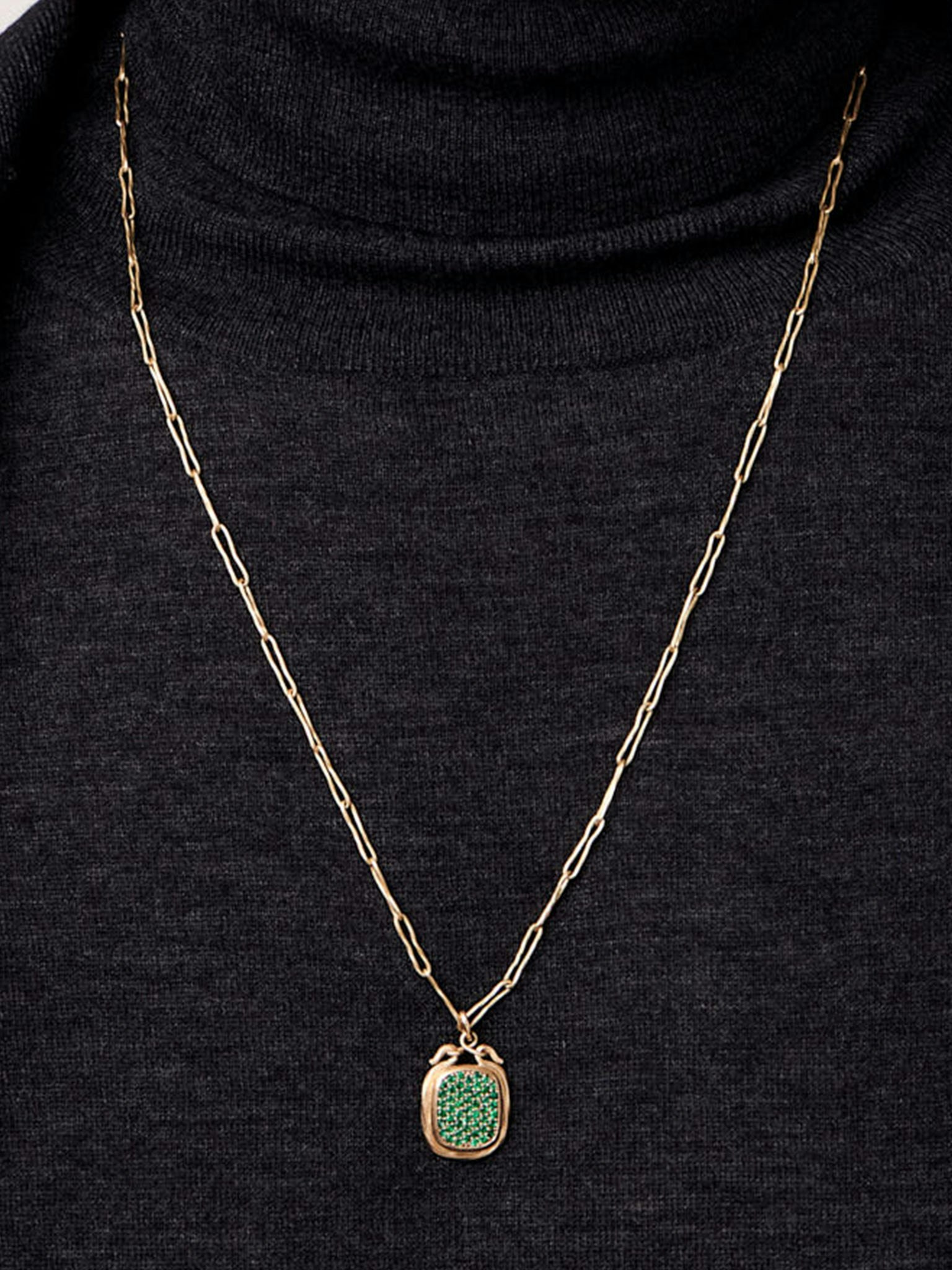 Flow pendant with emeralds photo 4