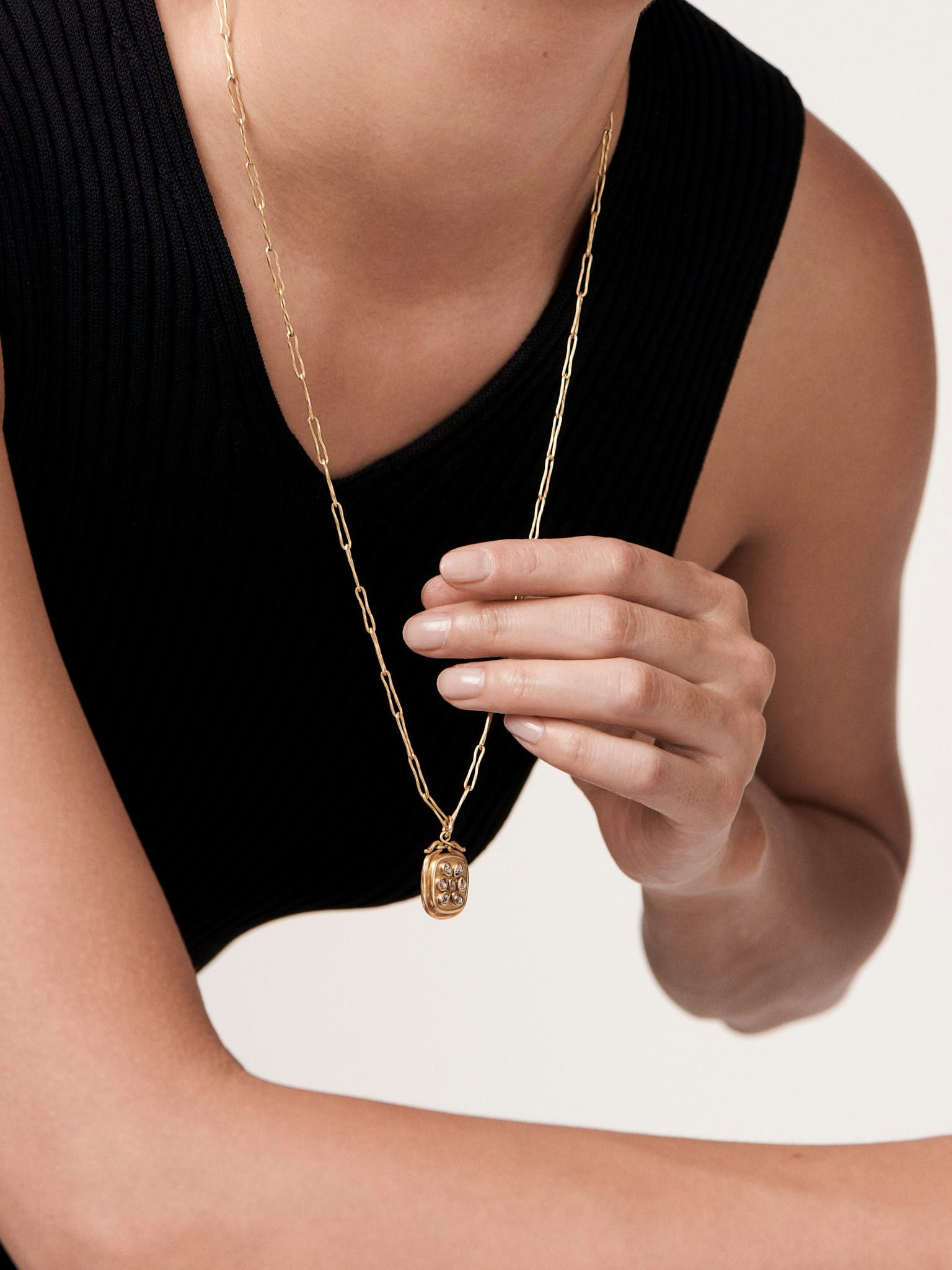 Thin flow necklace photo 2