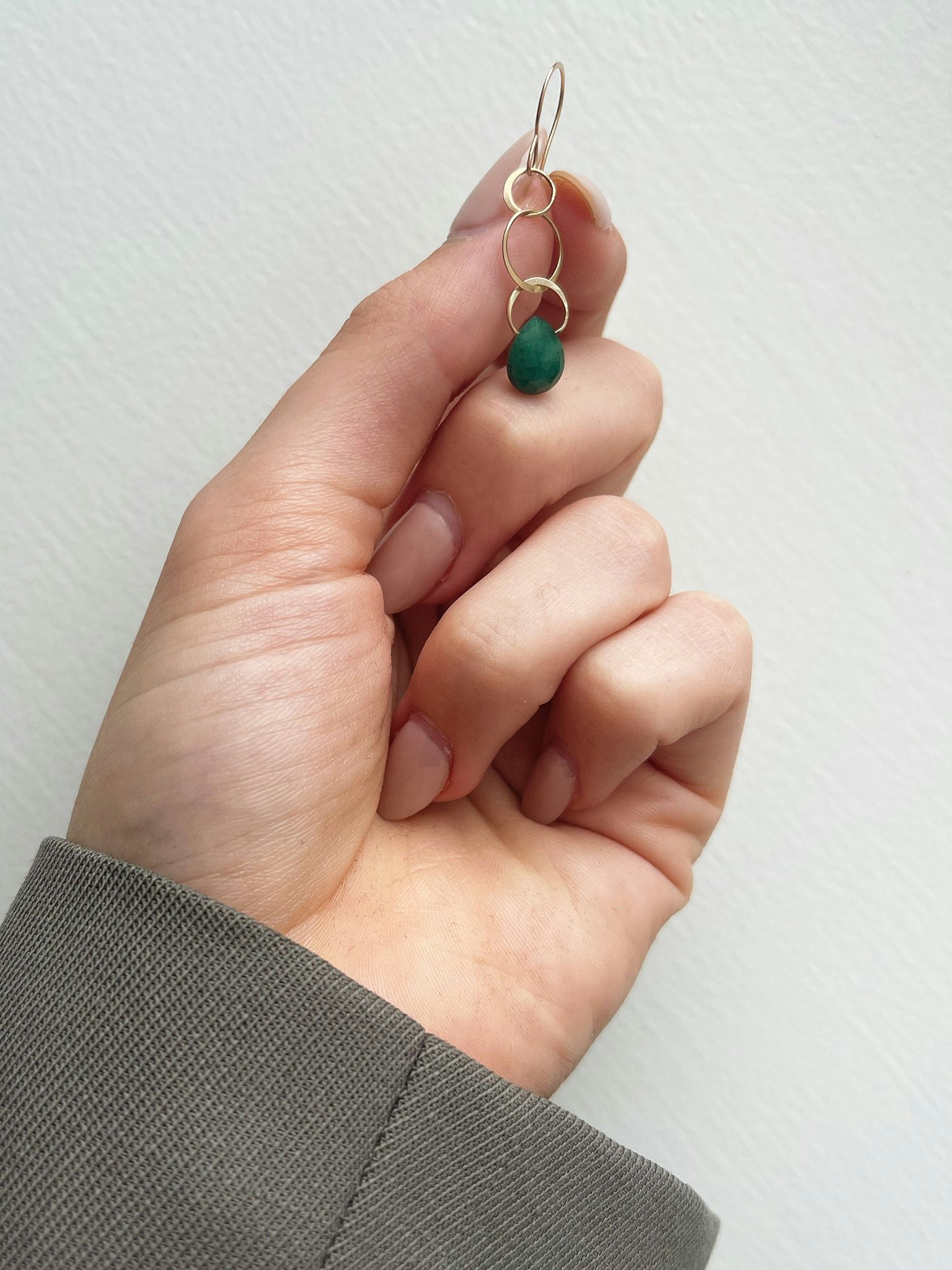 Emerald single drop earrings photo 2
