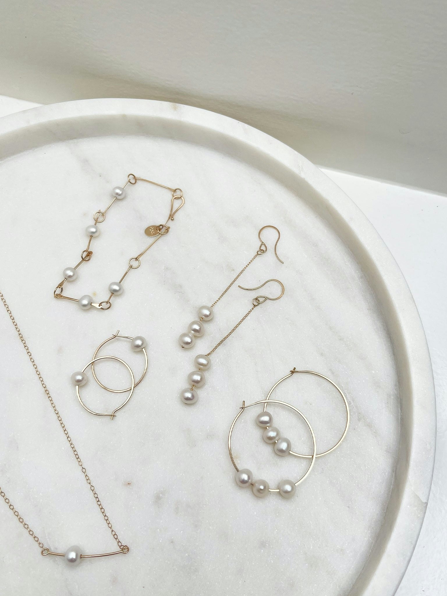 Hoops with single floating pearl photo 4