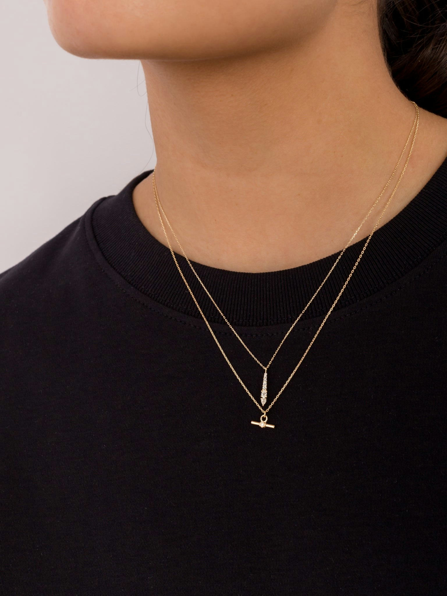 Short T bar diamond pendant necklace photo 2