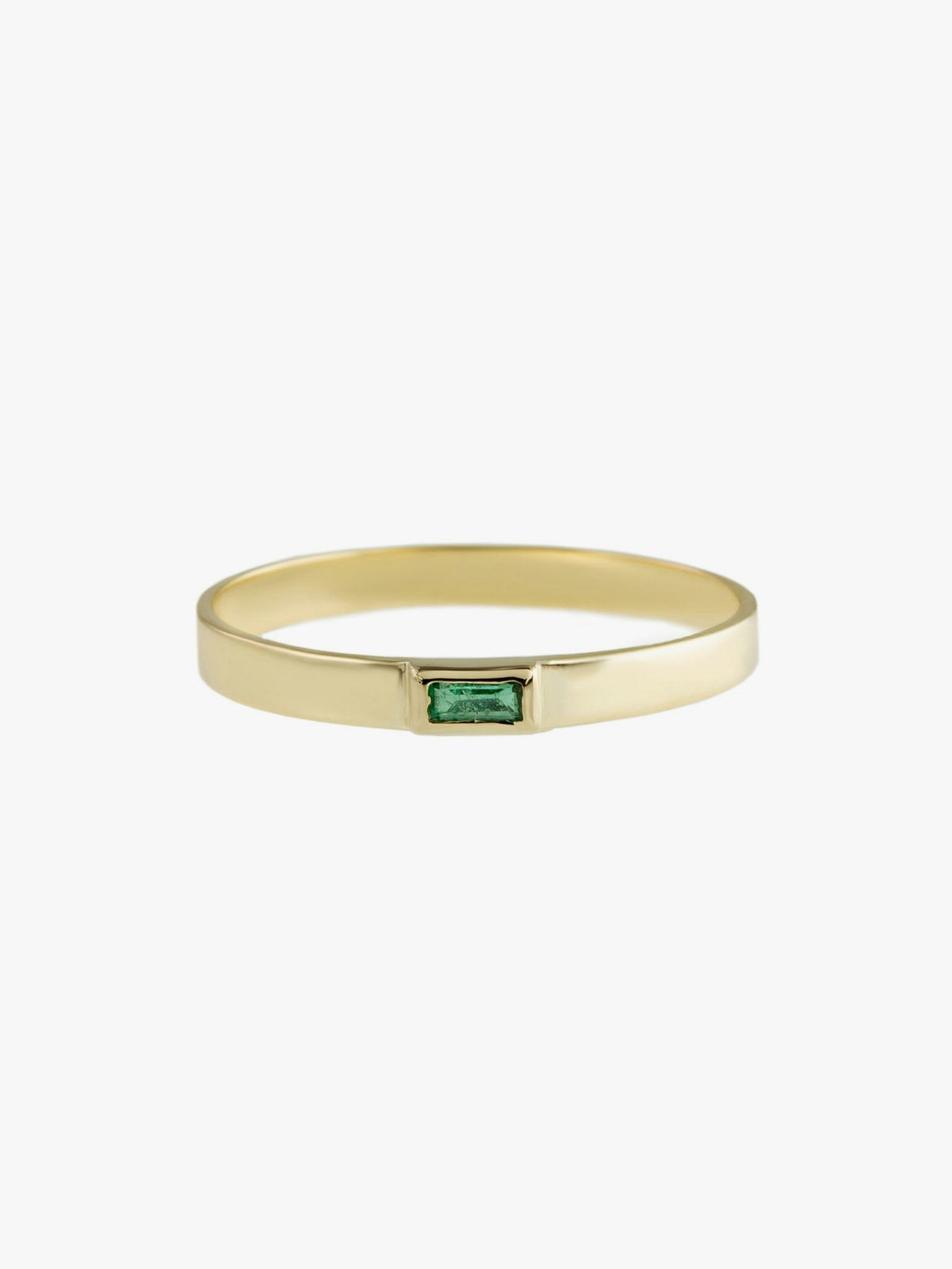 Bezel set baguette emerald ring photo 1