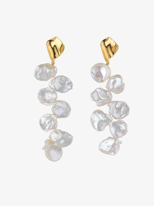 Pearl petal earrings photo