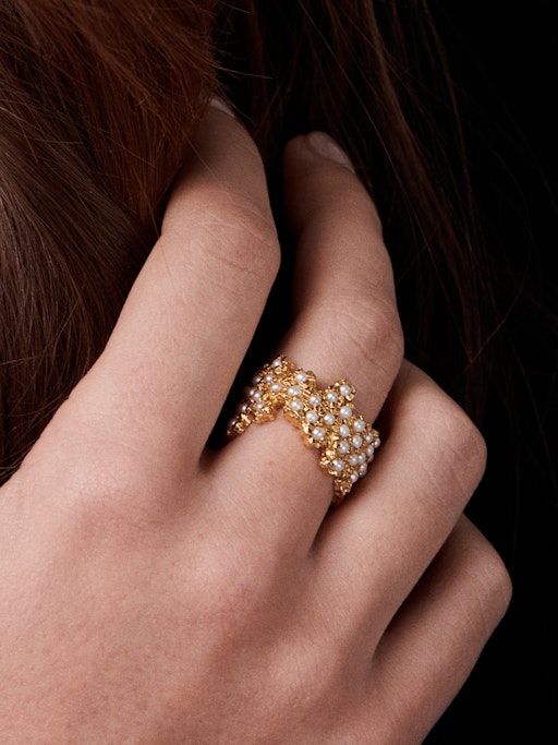 Floret pearl ring photo