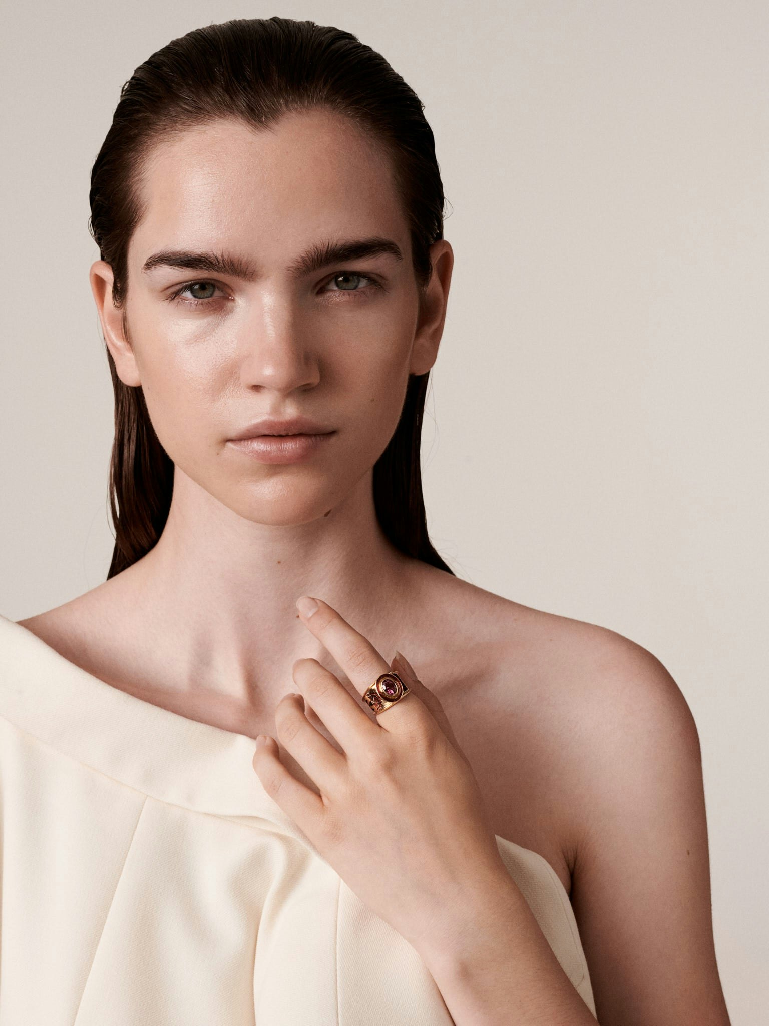 Ellipse carnation tourmaline ring photo 2