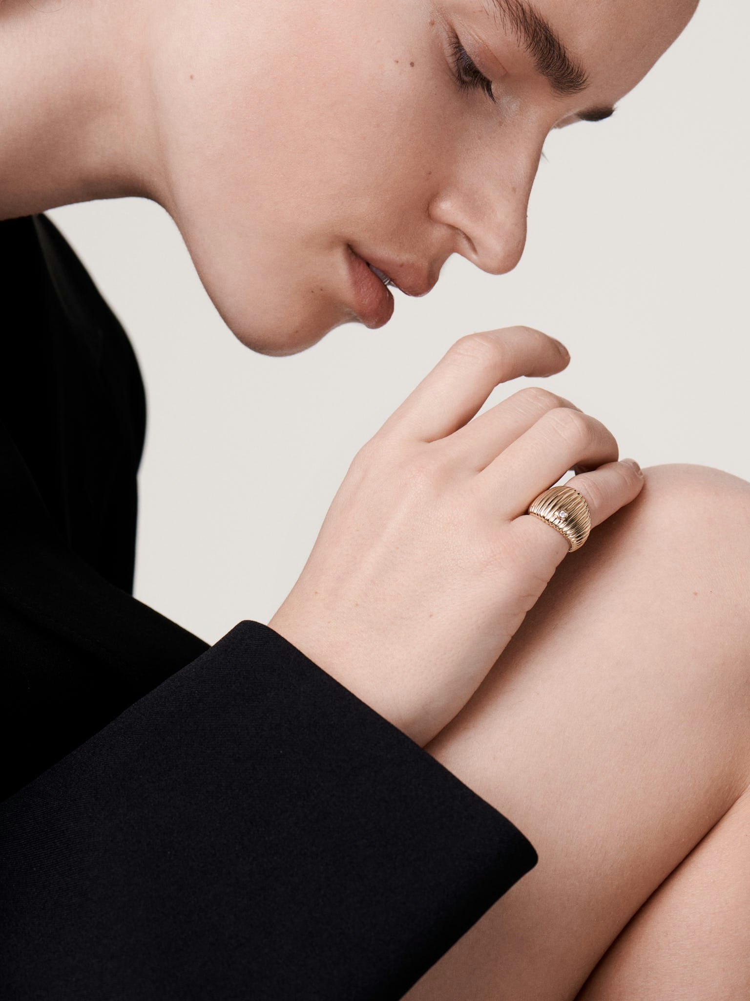 Berlingot diamond signet ring photo 2